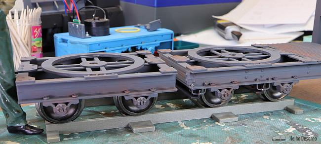 Beide Rechteckloren im lackierten Zustand.