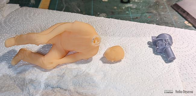 Kopflose Figur kurz vor der Transplantation eines neues Kopfes.