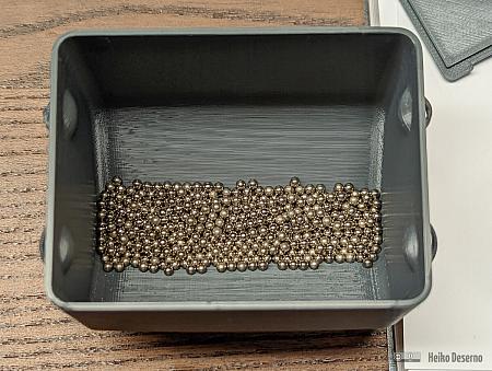 Zusatzgewicht mit kleinen Bleikugeln