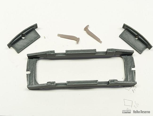 Einzelteile des Huntrahmens