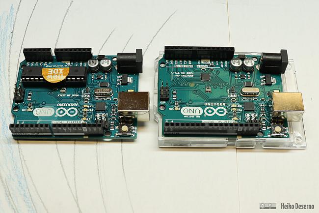 Vergleich zweier Arduino Uno-Versionen.