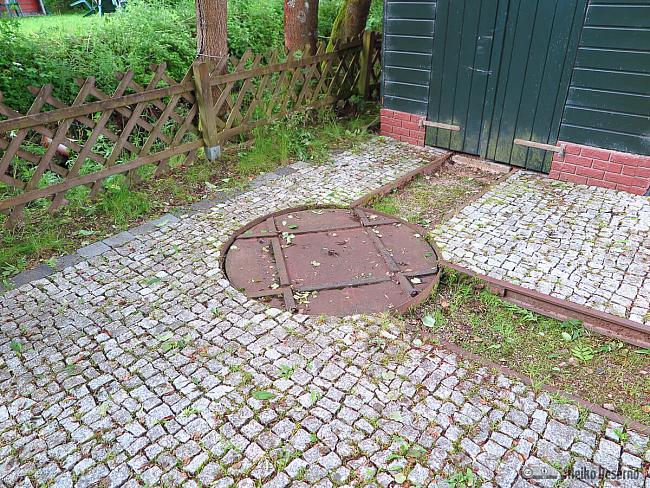 Kleine Lorendrehscheibe an einem Schuppen im 
Schortetal.